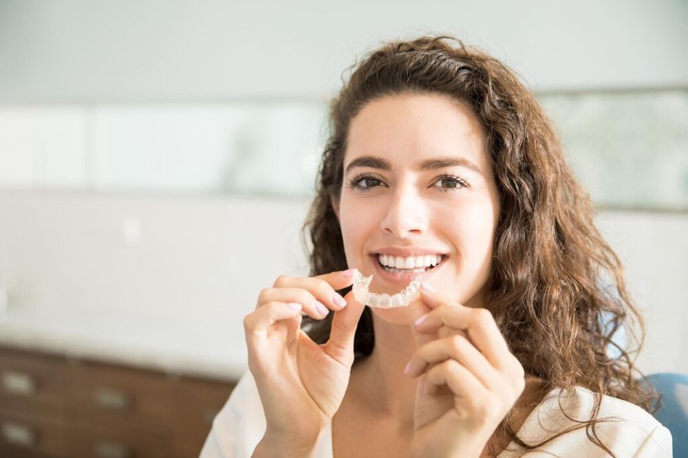 Is Invisalign Painful? What Patients Really Feel During the First Few Weeks